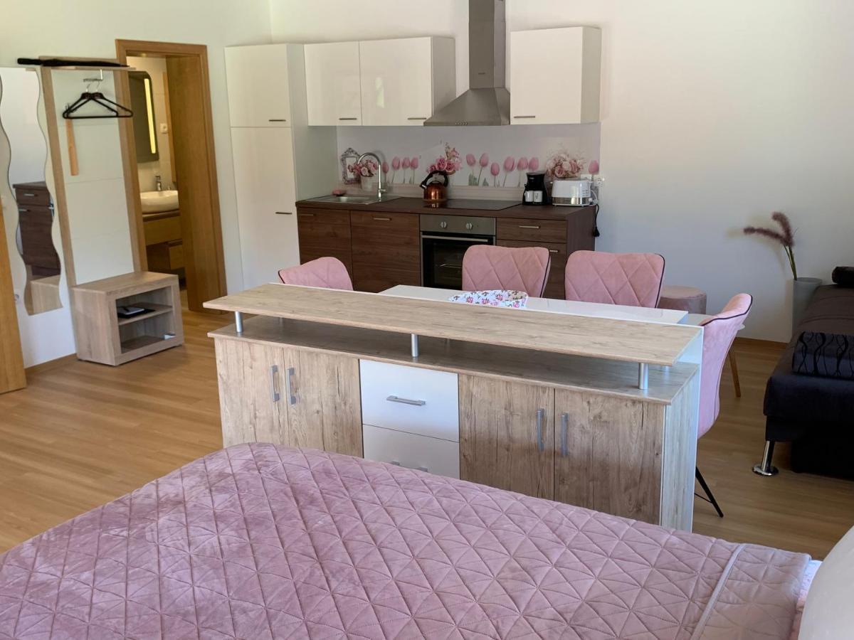 Apartmaji Pr' Nas Laško المظهر الخارجي الصورة