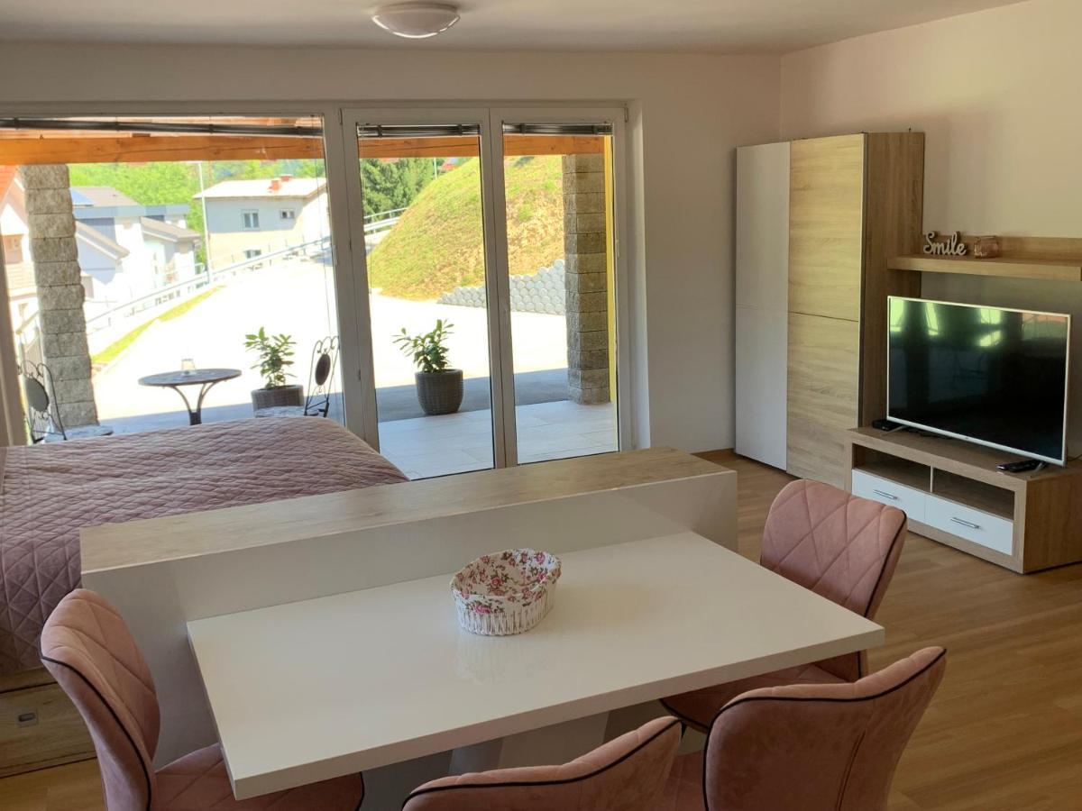 Apartmaji Pr' Nas Laško المظهر الخارجي الصورة